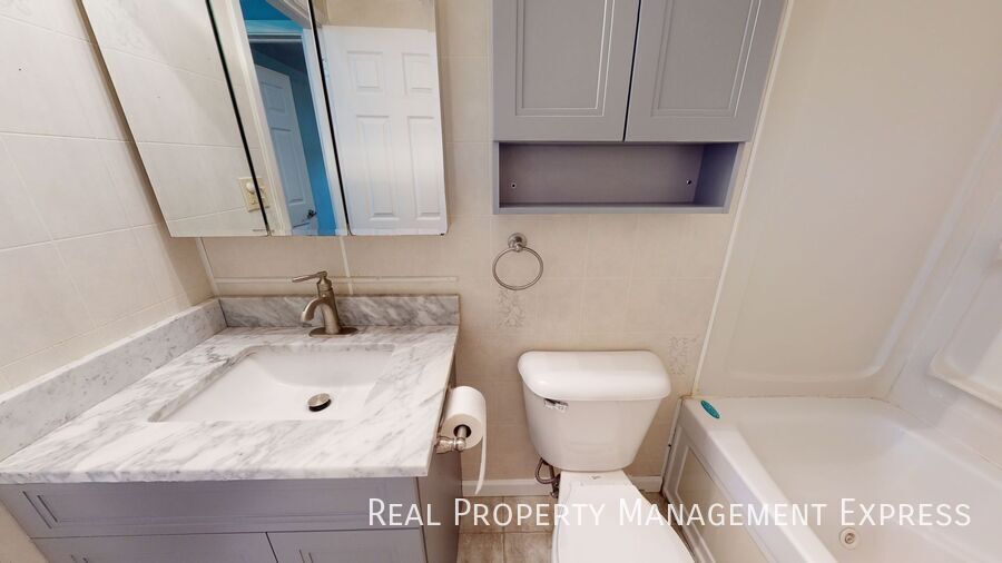 Building Photo - Cozy 3 Bedroom 1 Bathroom in Western Sioux...
