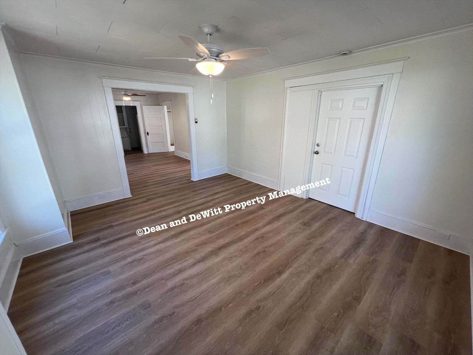 Building Photo - 2 Bed/1 Bath - Unit 1