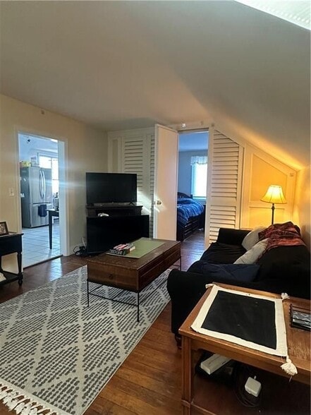 Building Photo - 20 Annandale Rd