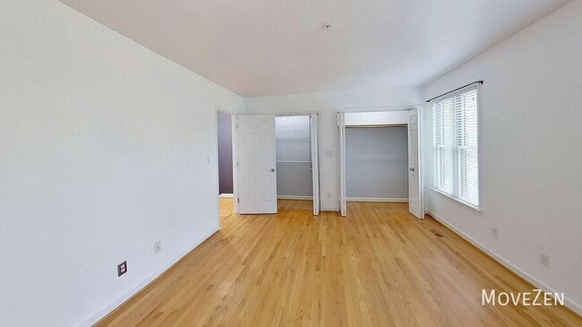 Building Photo - 208 E Davie St