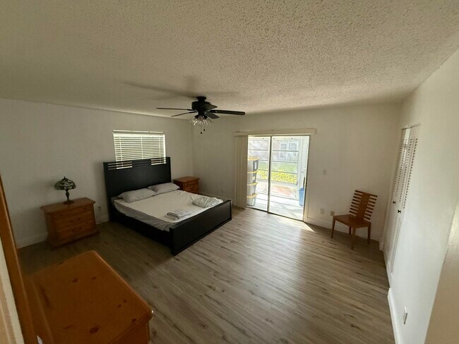 Building Photo - 1225 NW 21st St