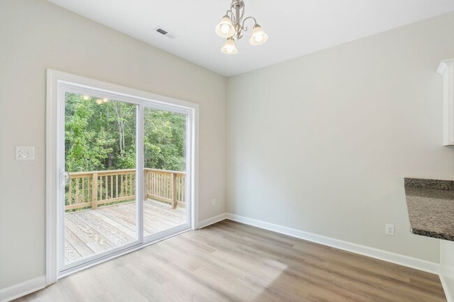 Building Photo - READY NOW! Spacious 5 bedroom w Bonus & 3.5 Bath Two Story Home on Cul-de-sac