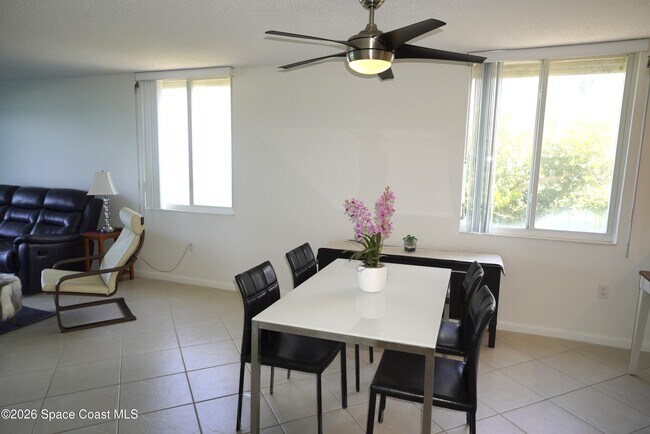 Building Photo - 1555 N Hwy A1A