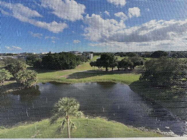 Building Photo - 3510 Oaks Way