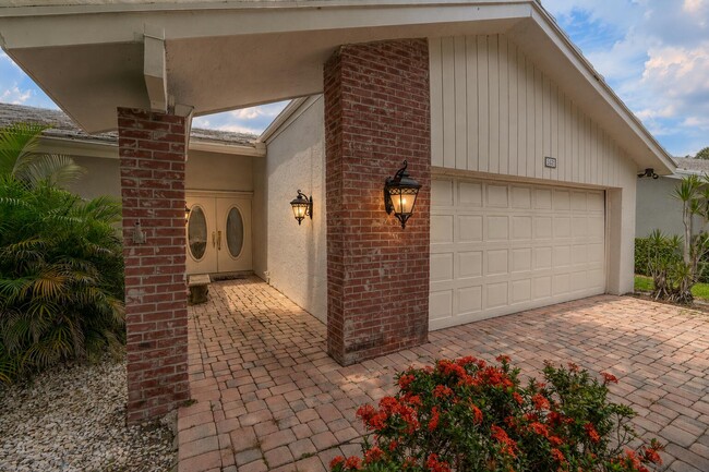 Building Photo - 5557 N Cameo Dr