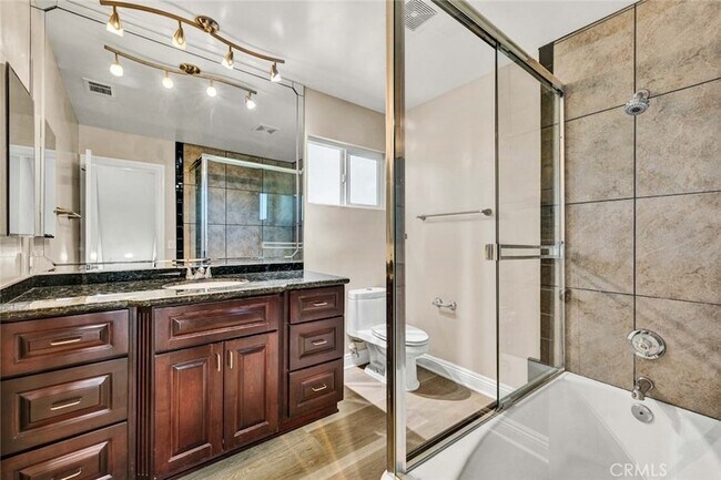 Building Photo - 3921 Calle Real