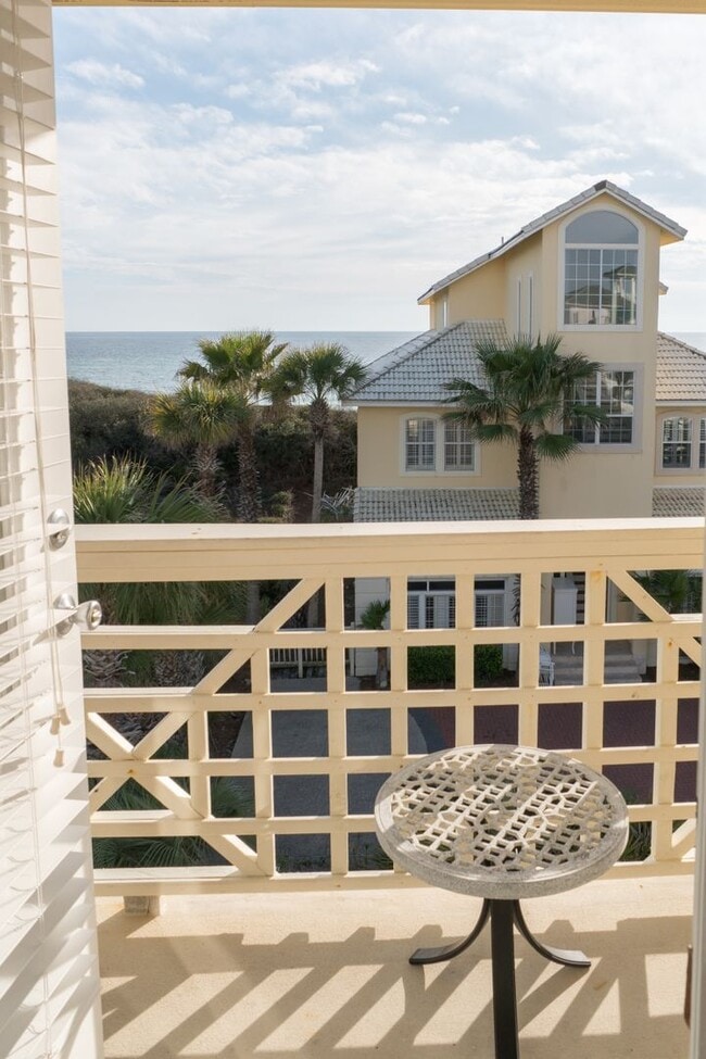 Building Photo - Beautiful 7-Bedroom Beachfront Home on 30A