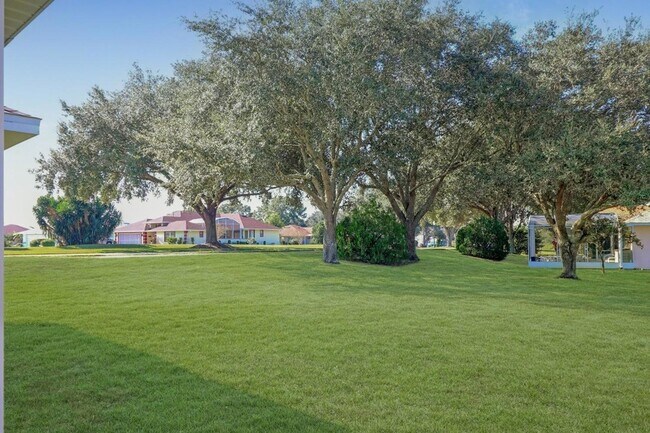 Building Photo - 21701 Queen Mary Ct