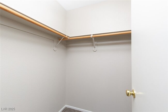 Building Photo - 8564 Shady Pines Dr