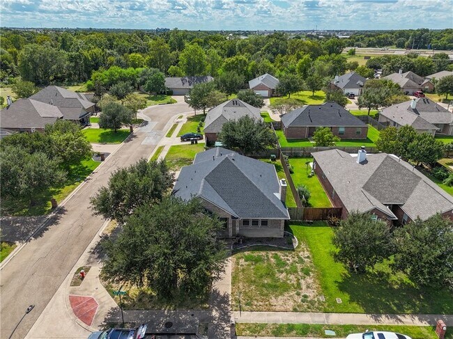 Building Photo - 8426 Alison Ave