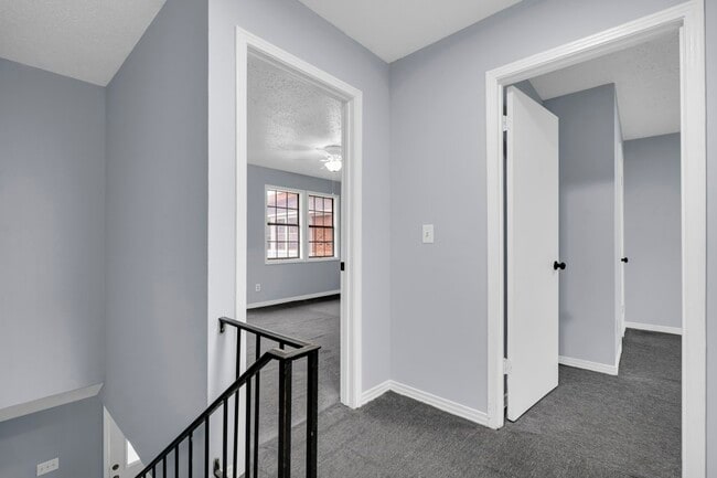 Building Photo - 319 11th St N