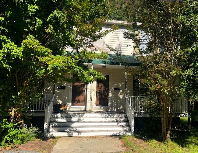 Building Photo - 6401 Cathell St