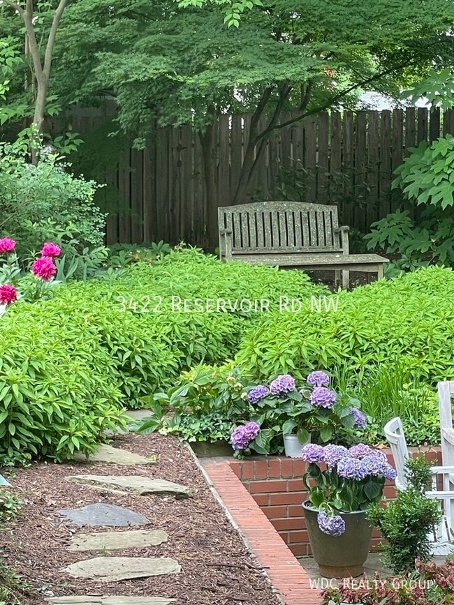 Building Photo - 3422 Reservoir Rd NW