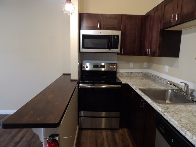 Building Photo - 2640 E Monument St