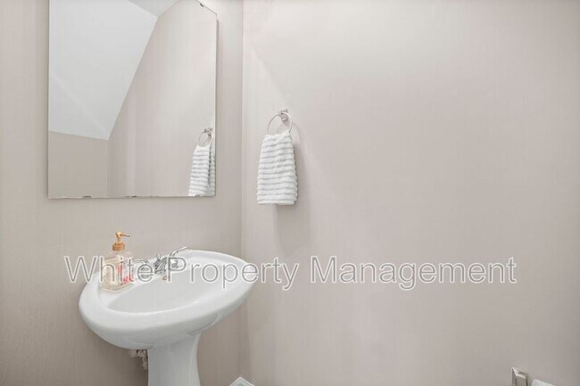 Building Photo - 11339 Dundarrach Ln