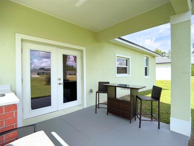Building Photo - 2324 SW 168th Loop