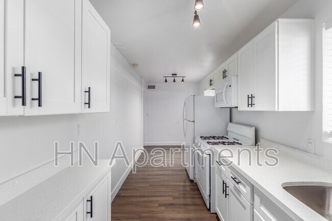 Building Photo - 4129 N 33rd Dr