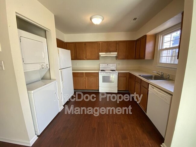 Building Photo - 3635 McDowell Ct