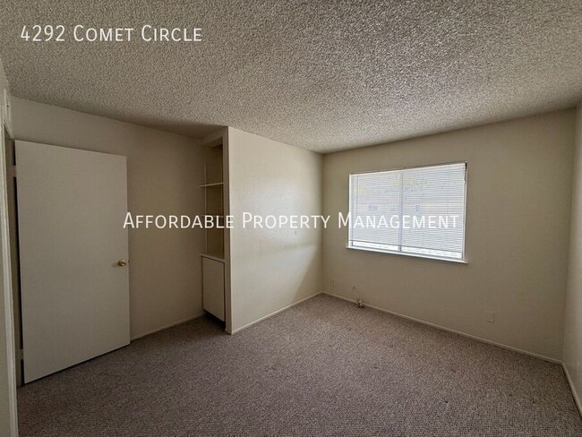 Building Photo - 4292 Comet Cir