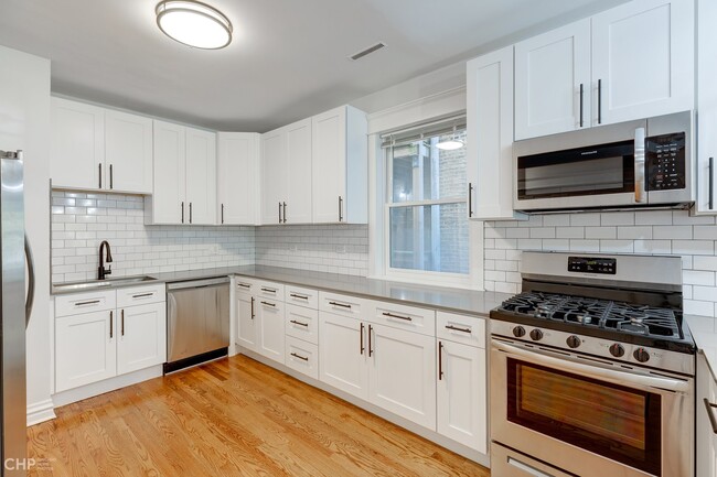 Building Photo - 4239 N Ashland Ave
