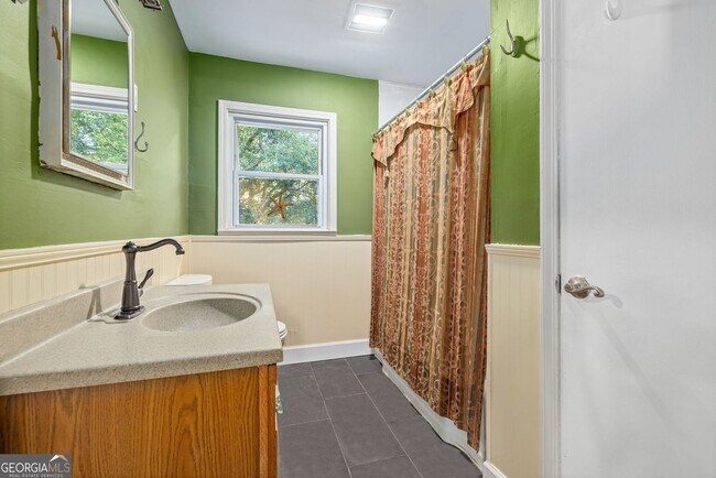 Building Photo - 4041 Fincher Dr