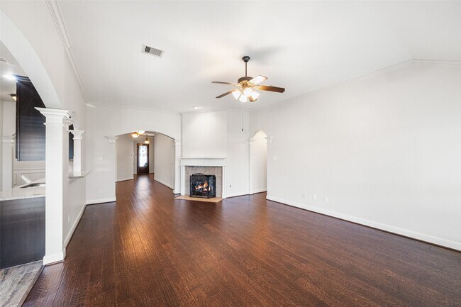 Building Photo - 12806 Winter Springs Dr