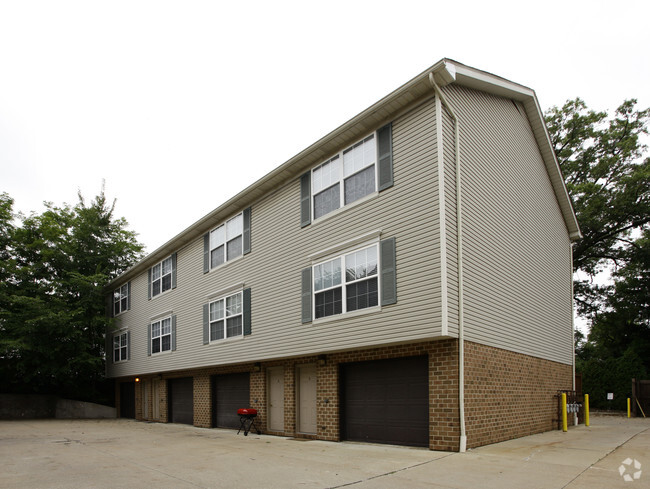Building Photo - 1041 Clyde Ave