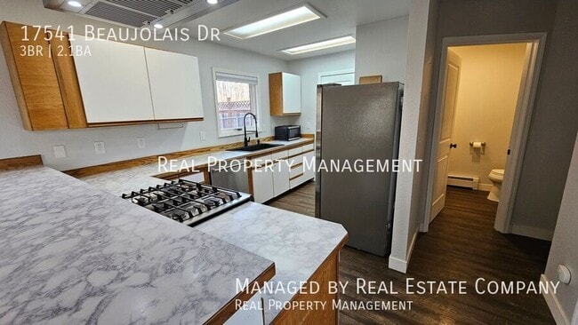 Building Photo - 17541 Beaujolais Dr