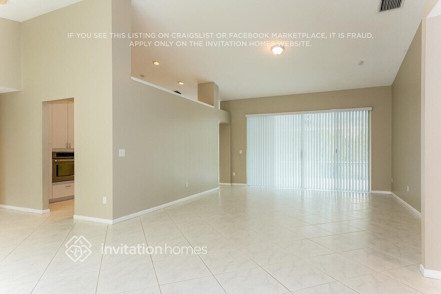 Building Photo - 9296 Lake Serena Dr