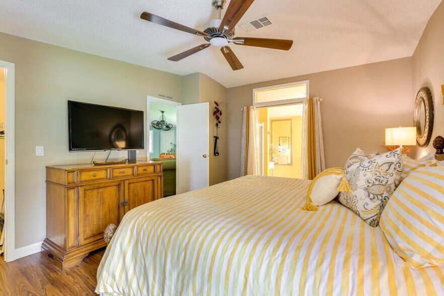 Building Photo - 274 Riverwood Rd