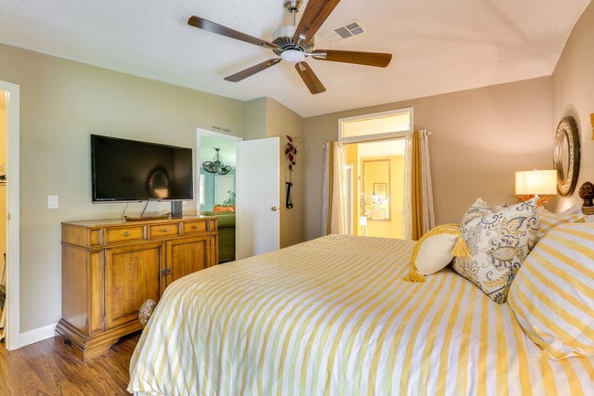 Building Photo - 274 Riverwood Rd