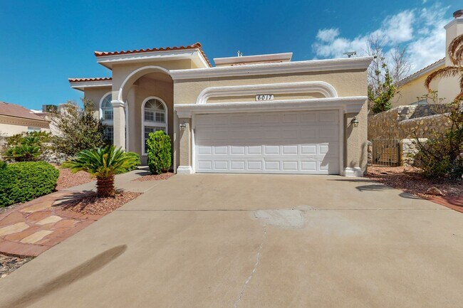 Building Photo - 6017 Ojo De Agua Dr