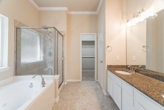 Building Photo - 139 S Rocky Point Cir