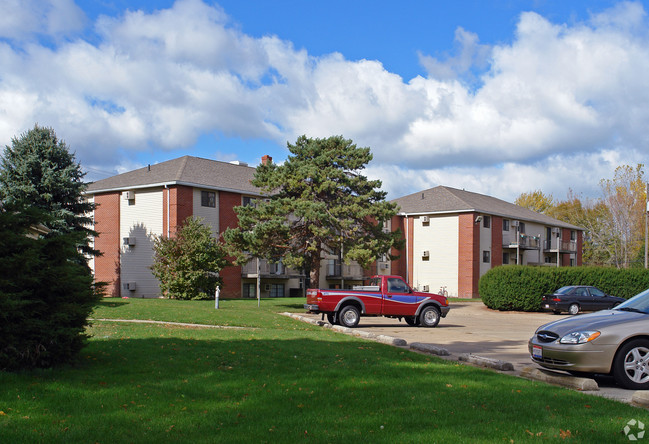 620 Cleveland Rd W - 620 Cleveland Road Apartments
