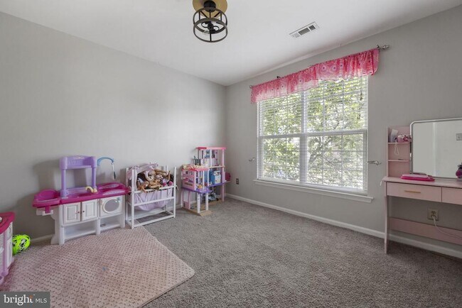 Building Photo - 608 Talmadge Ct SE