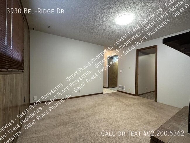 Building Photo - 3930 Bel-Ridge Dr