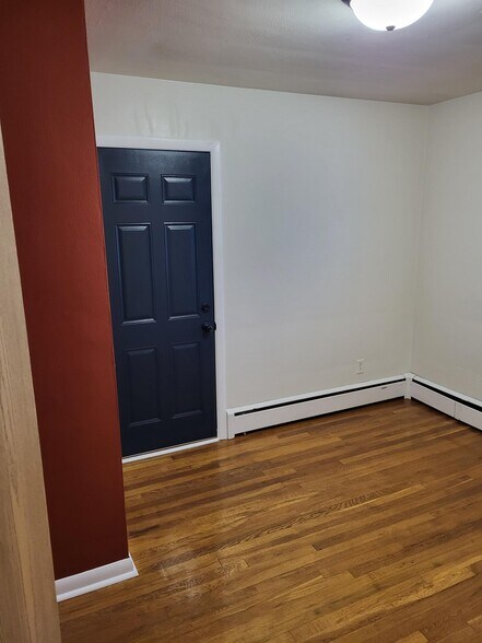 Building Photo - 1301 Jewel Ct