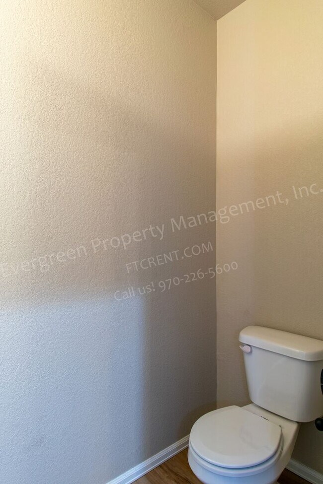 Building Photo - 3015 Denver Dr