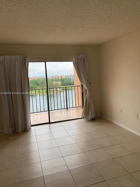 Building Photo - 9688 Fontainebleau Blvd