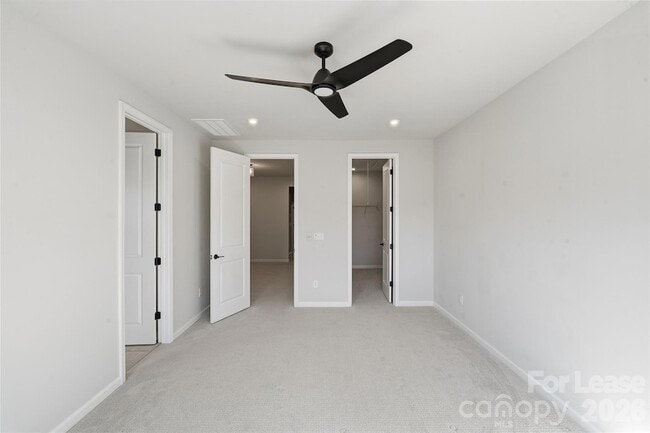 Building Photo - 423 Vinroot Aly