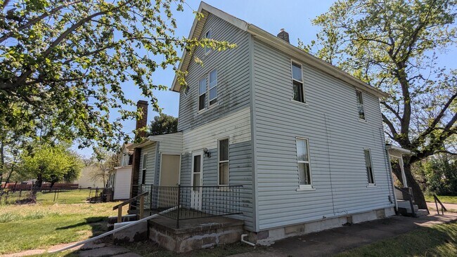 Building Photo - Charming 3-bedroom, 1-bath home in Canton