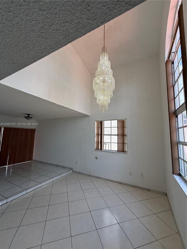 Building Photo - 9940 SW 146th Ct