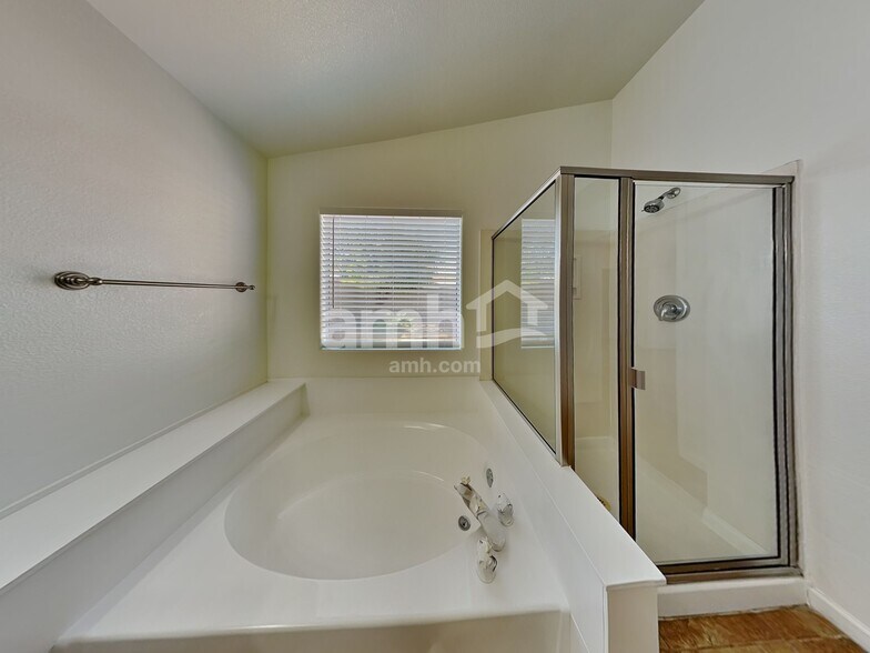 Building Photo - 8748 W Acapulco Ln