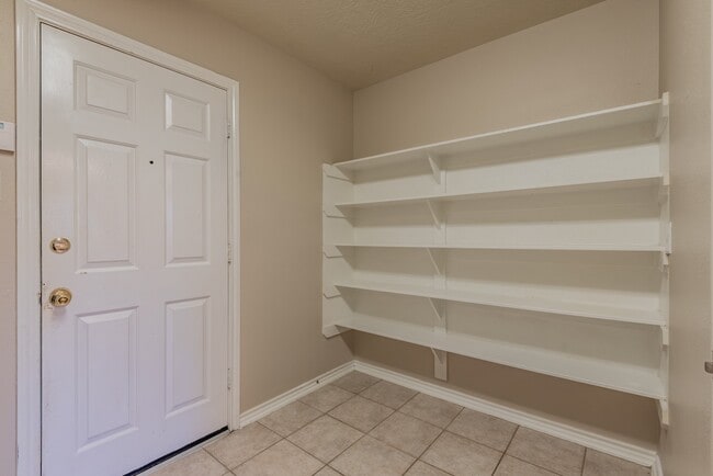 Building Photo - 6707 Topsfield Point Dr