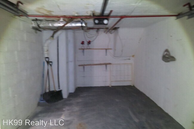 Building Photo - 3 br, 1.5 bath House - 2742 Elbridge St.