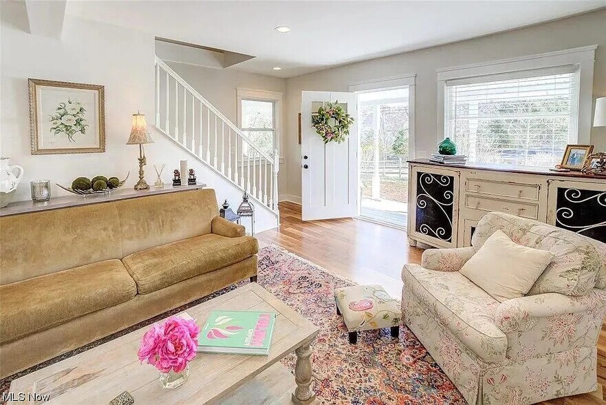 Building Photo - 343 E Garfield Rd