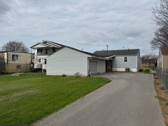 Building Photo - 2600 Harrison Ave