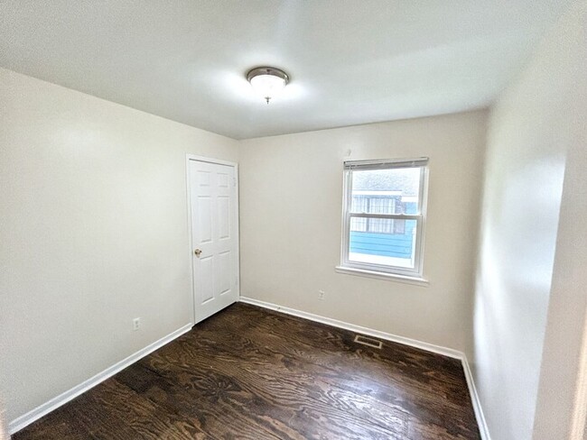 Building Photo - 3509 Willard Ave SW