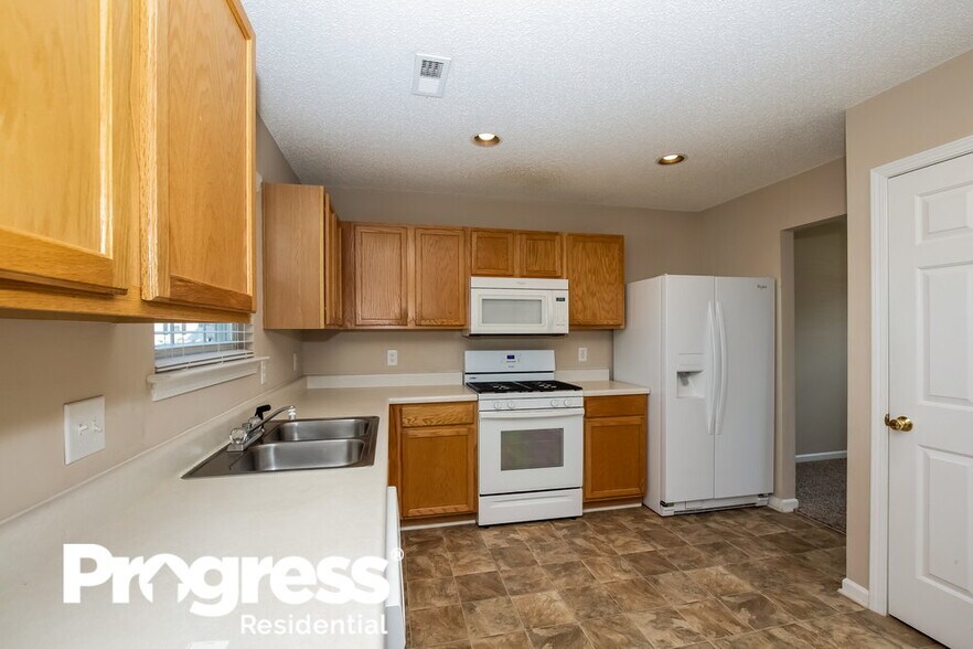 Building Photo - 6629 Rustic View Ct