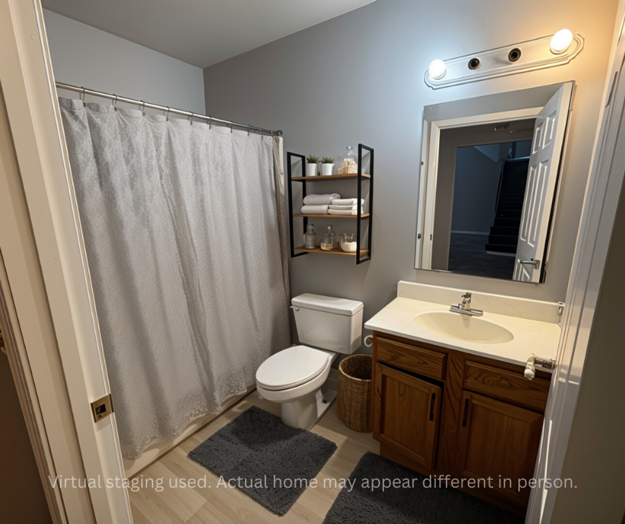 Building Photo - 615 5th Ave E